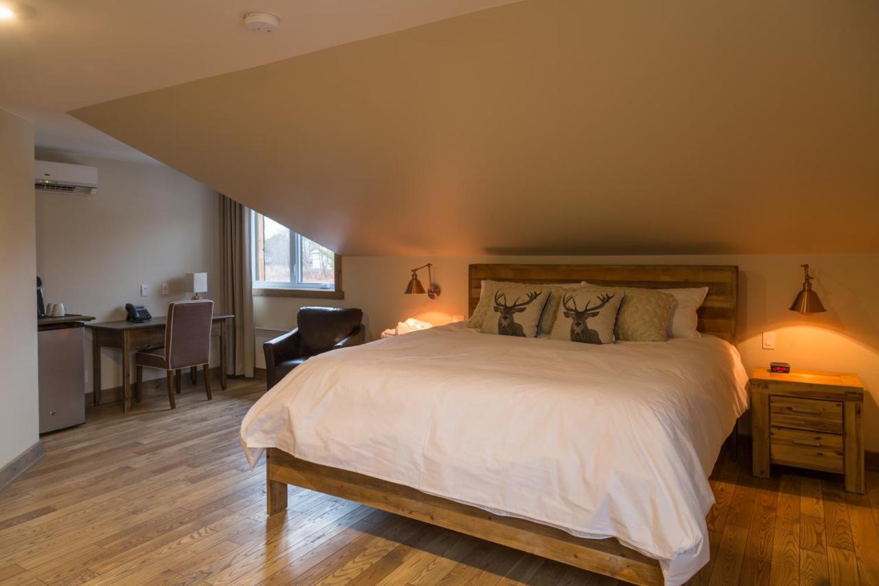 Hotel "Le Suisse" Saint-Donat-de-Montcalm Eksteriør bilde